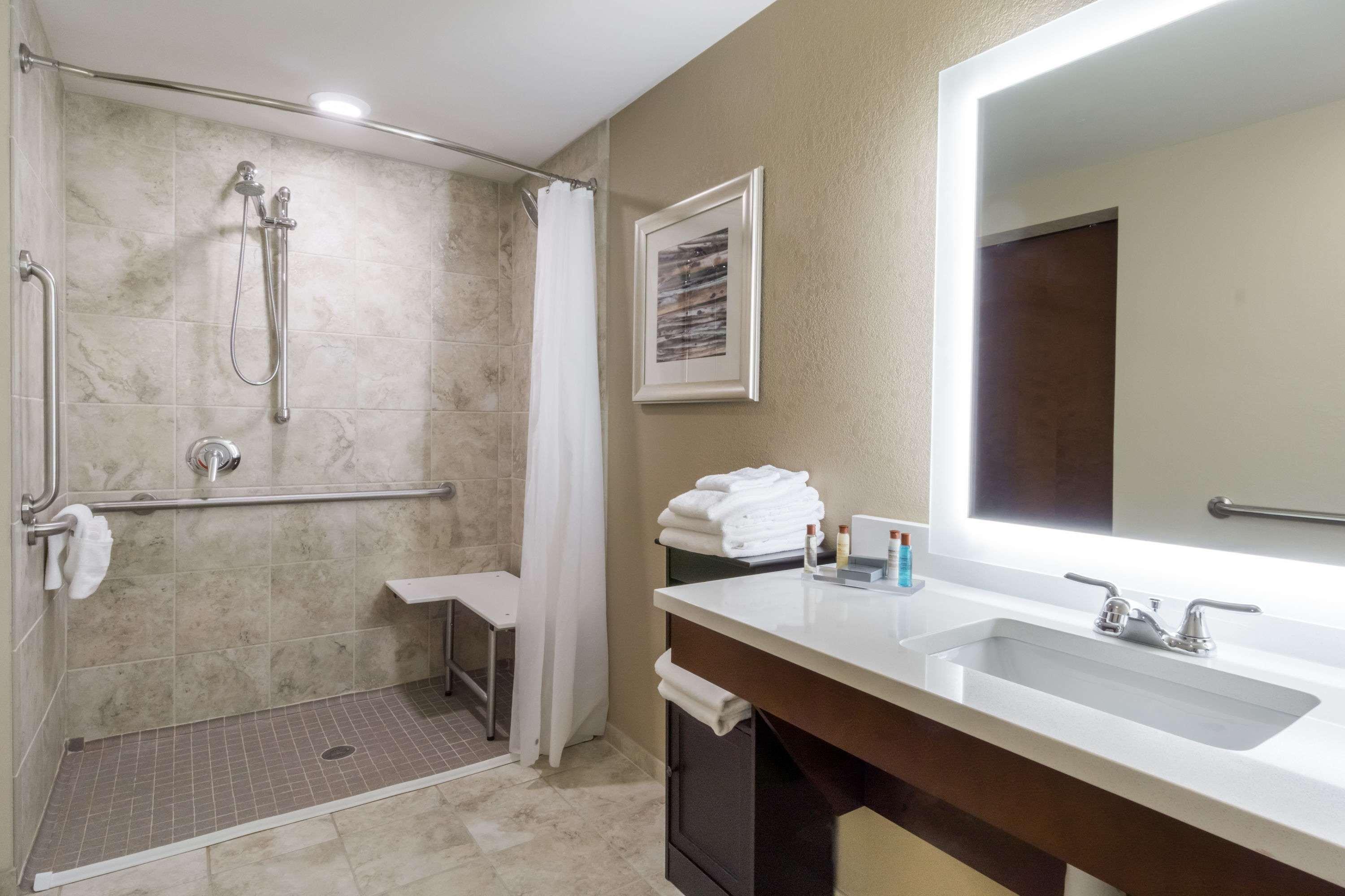 Hawthorn Suites By Wyndham Wheeling At The Highlands Triadelphia Kültér fotó