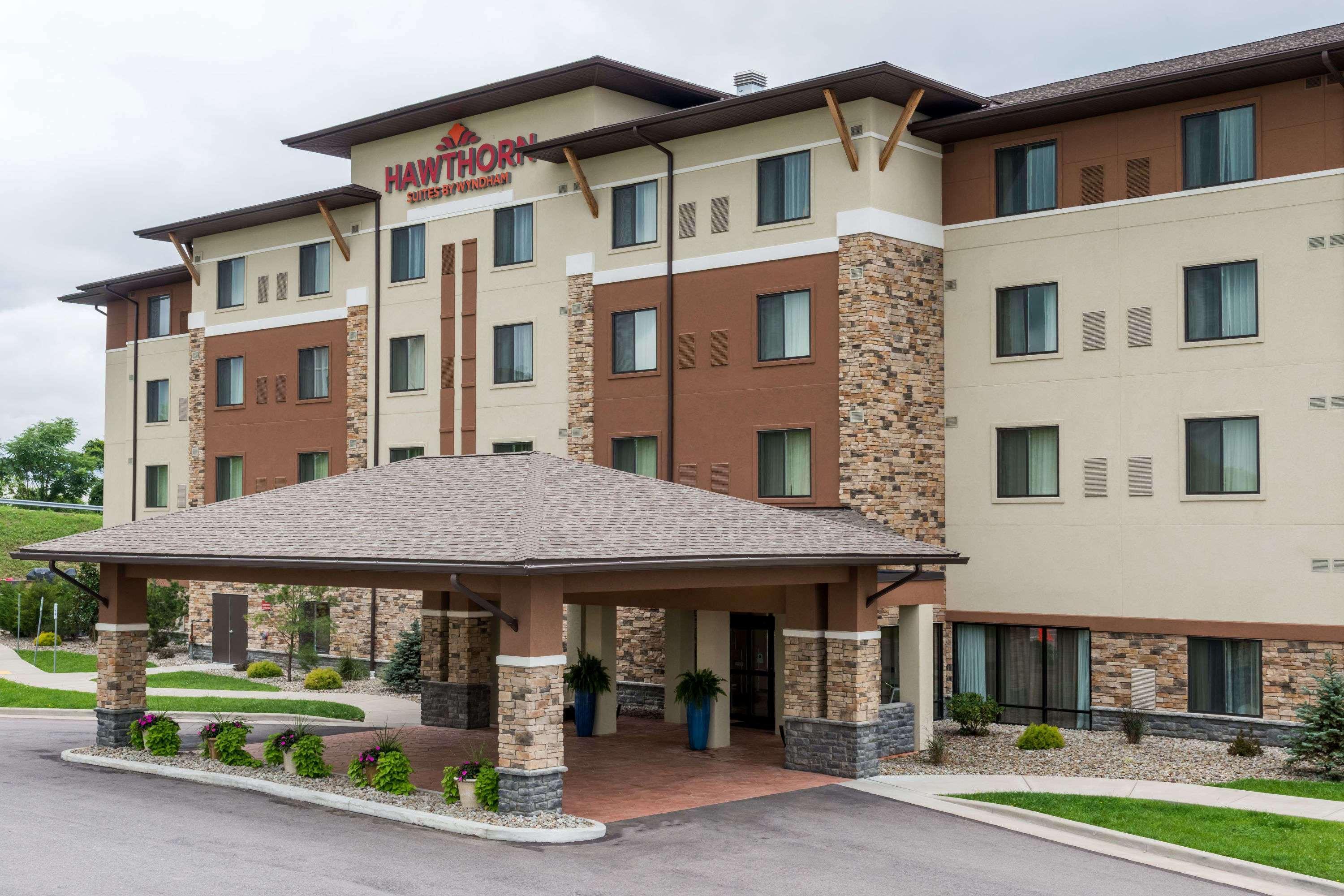 Hawthorn Suites By Wyndham Wheeling At The Highlands Triadelphia Kültér fotó