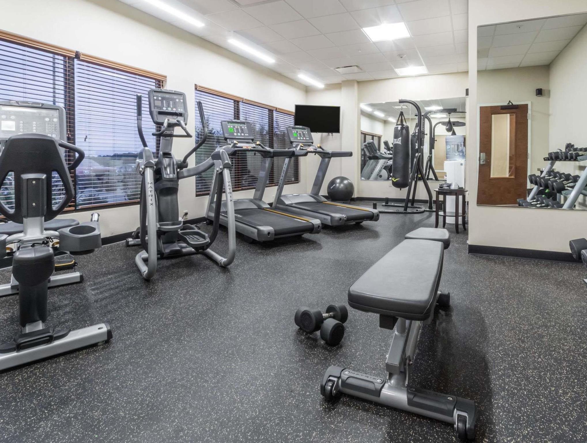 Hawthorn Suites By Wyndham Wheeling At The Highlands Triadelphia Kültér fotó