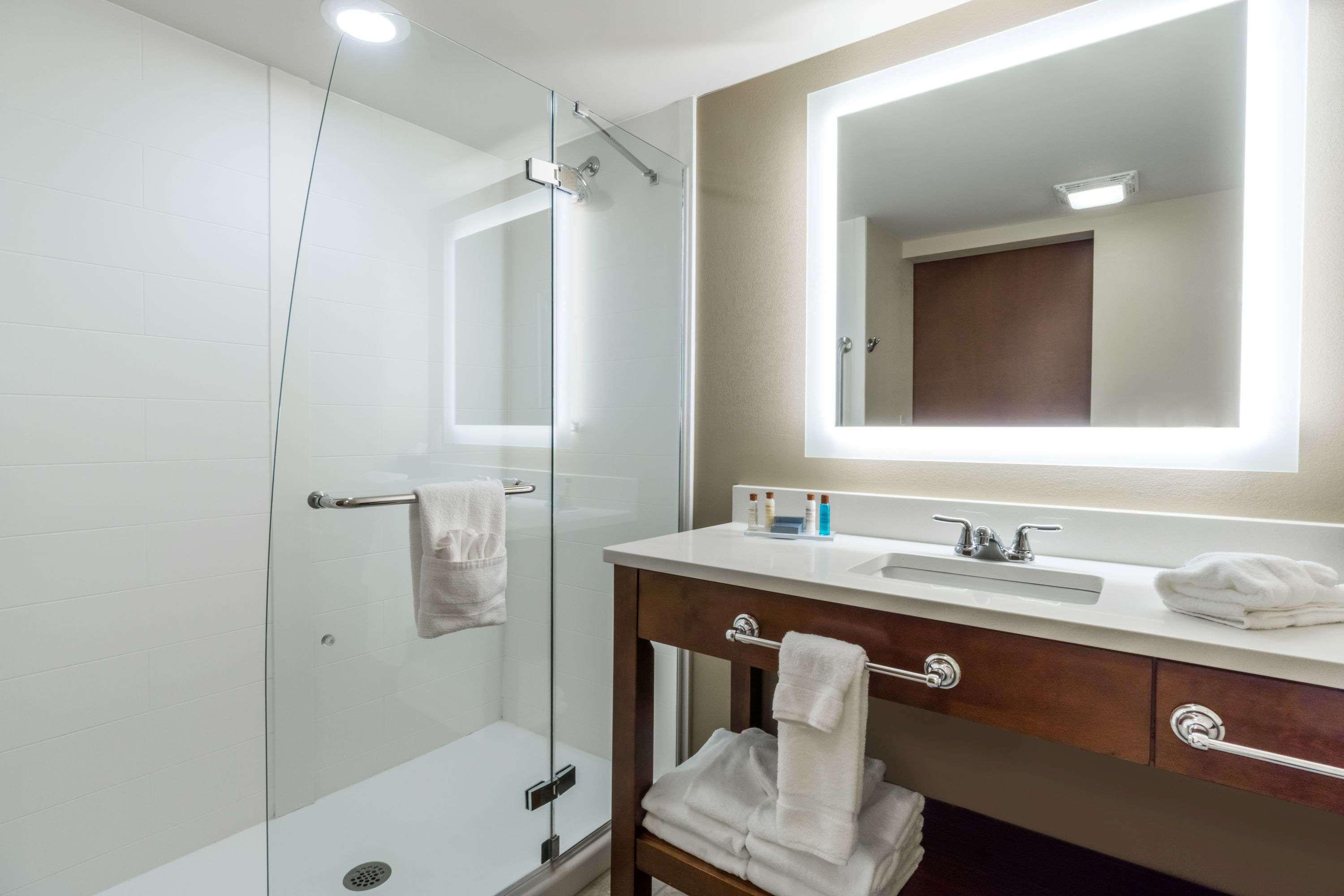 Hawthorn Suites By Wyndham Wheeling At The Highlands Triadelphia Kültér fotó
