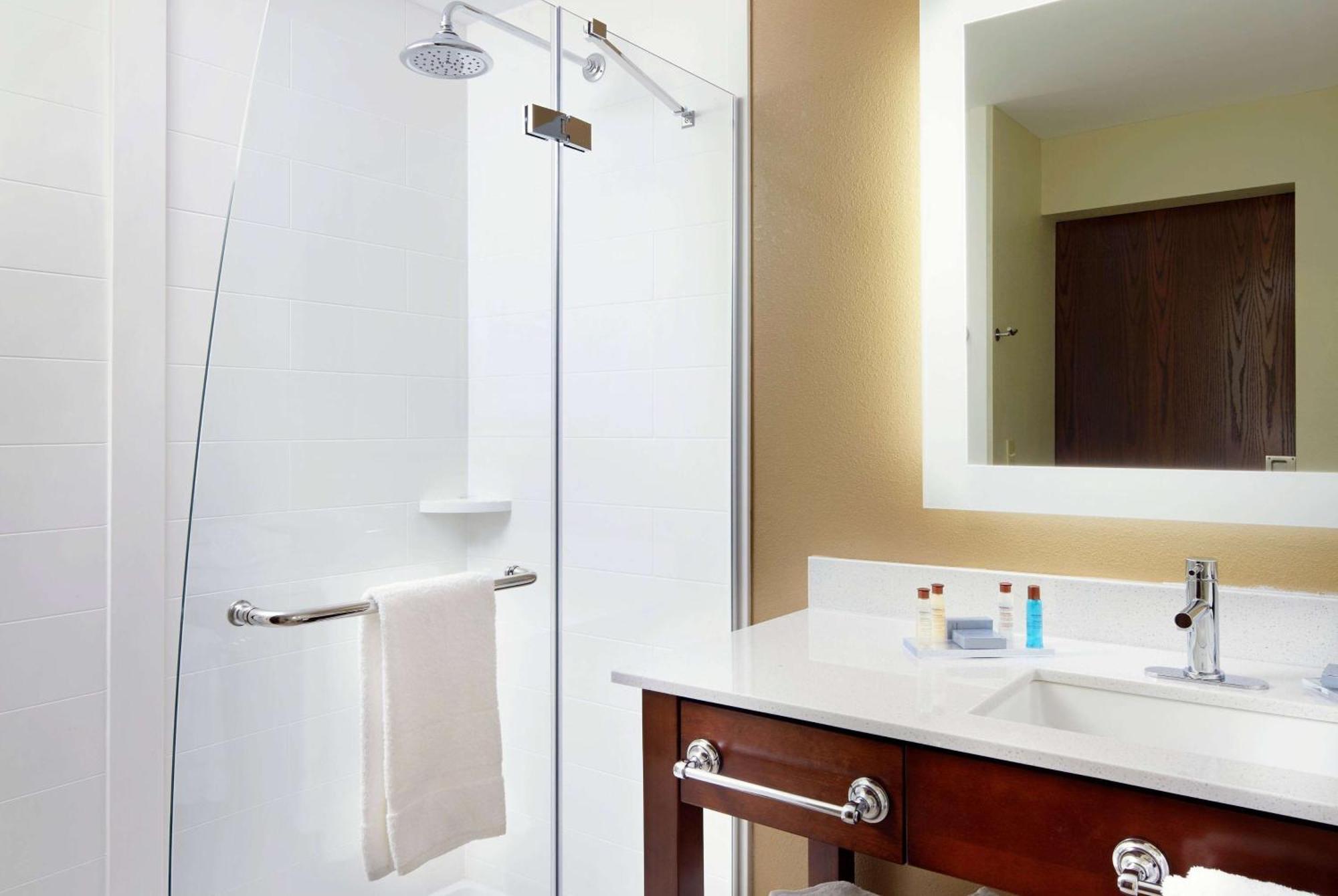 Hawthorn Suites By Wyndham Wheeling At The Highlands Triadelphia Kültér fotó